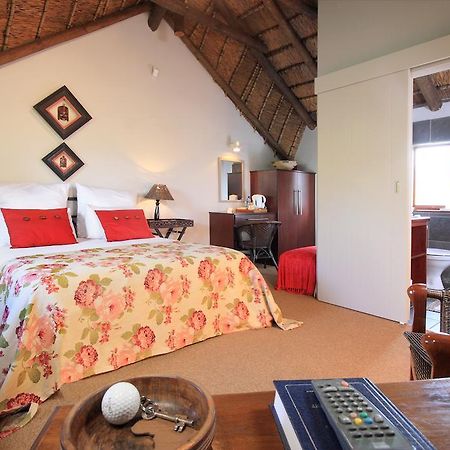 Thatchwood Country Lodge Сент-Френсис-Бей Экстерьер фото