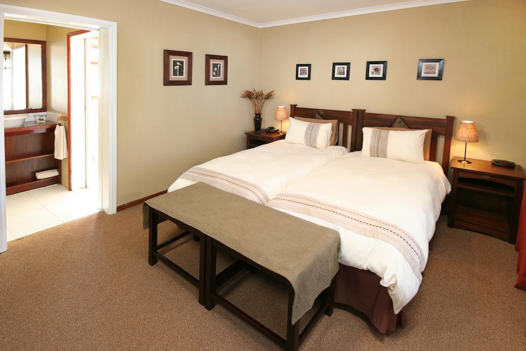 Thatchwood Country Lodge Сент-Френсис-Бей Экстерьер фото