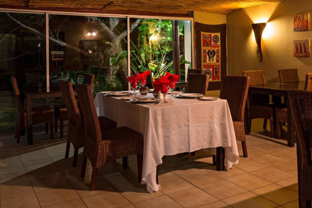 Thatchwood Country Lodge Сент-Френсис-Бей Экстерьер фото