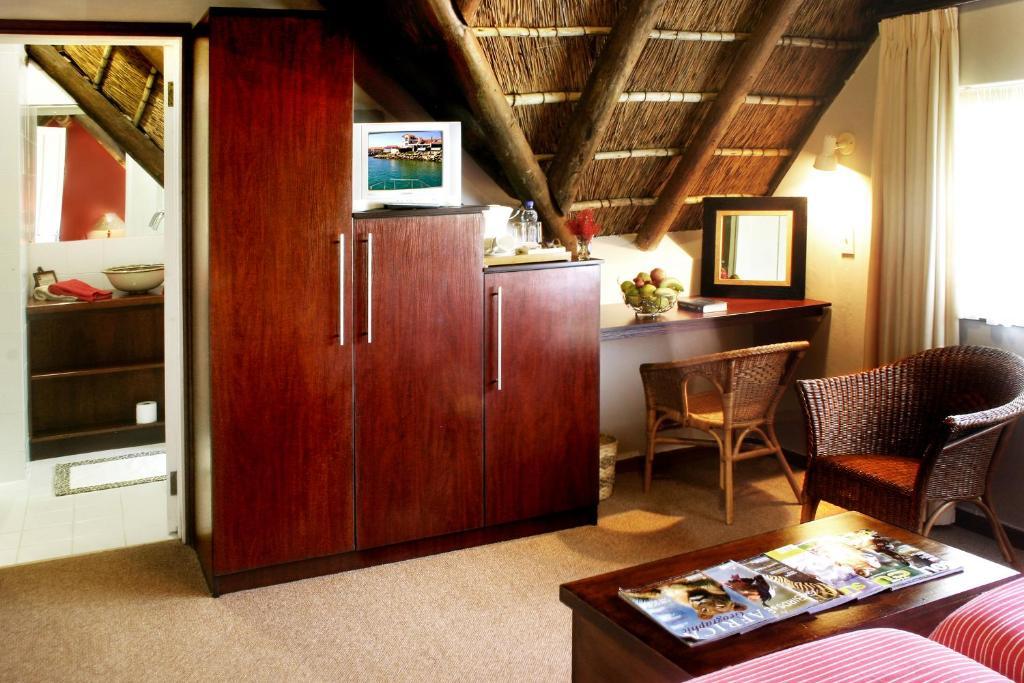 Thatchwood Country Lodge Сент-Френсис-Бей Номер фото