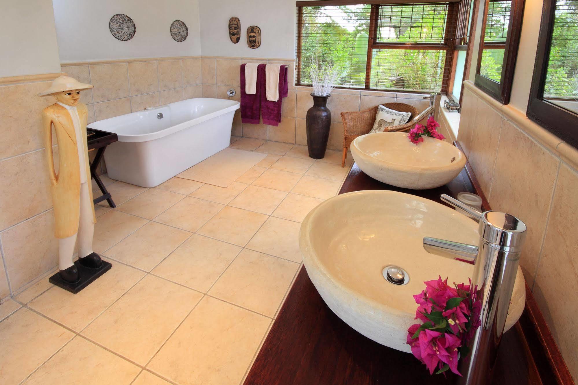 Thatchwood Country Lodge Сент-Френсис-Бей Экстерьер фото